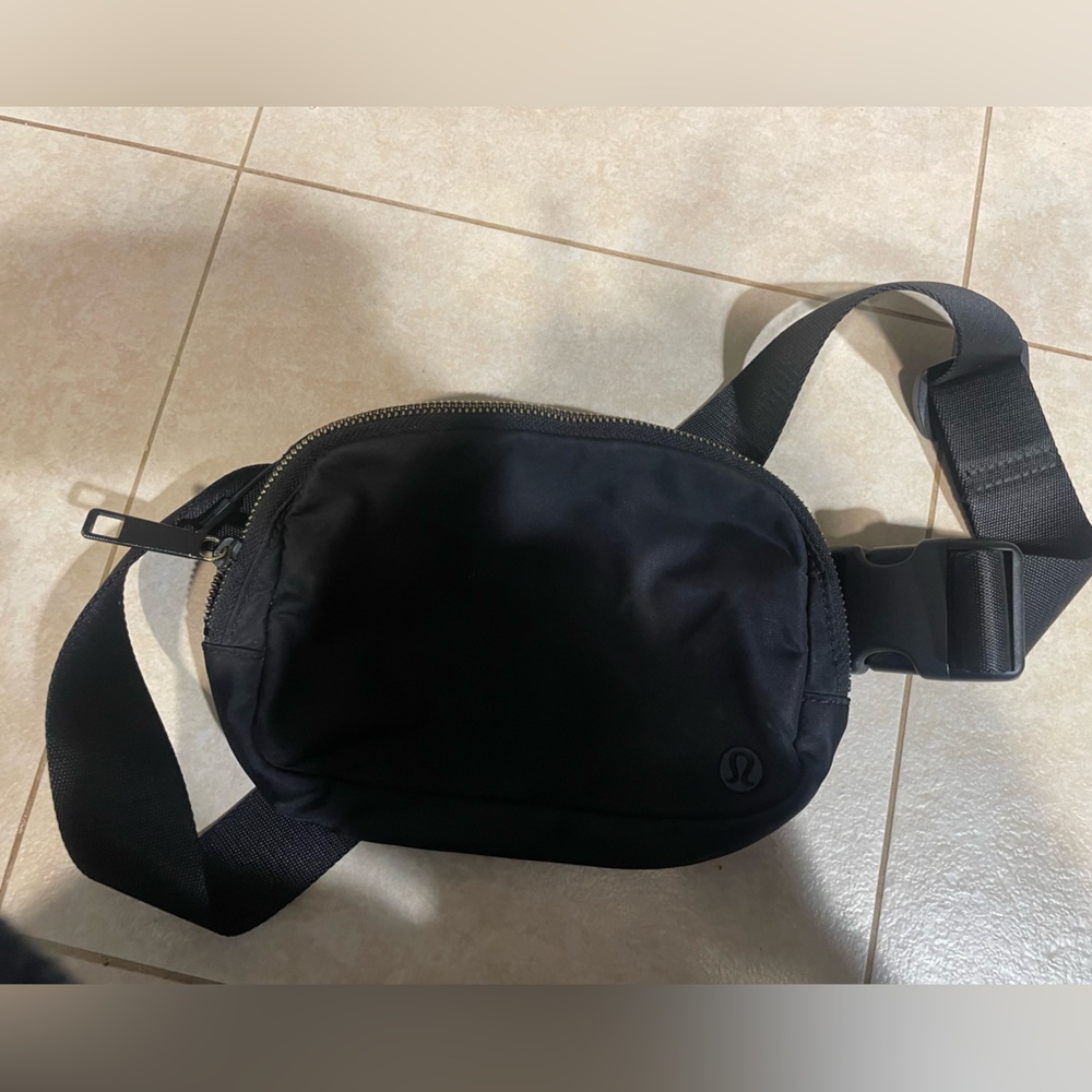 Lululemon crossbody bag